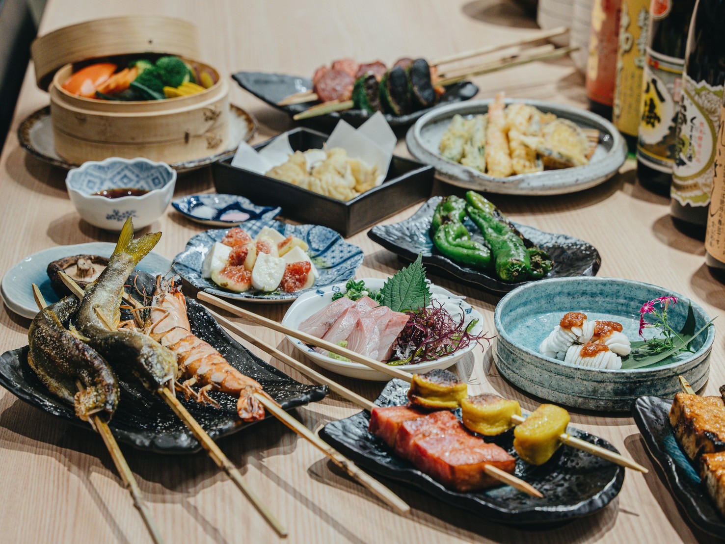 贅沢な炭火焼き体験をあなたに！大海老と熊本和牛のコース